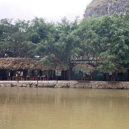 Lake Retreat Νιν Μπιν Εξωτερικό φωτογραφία