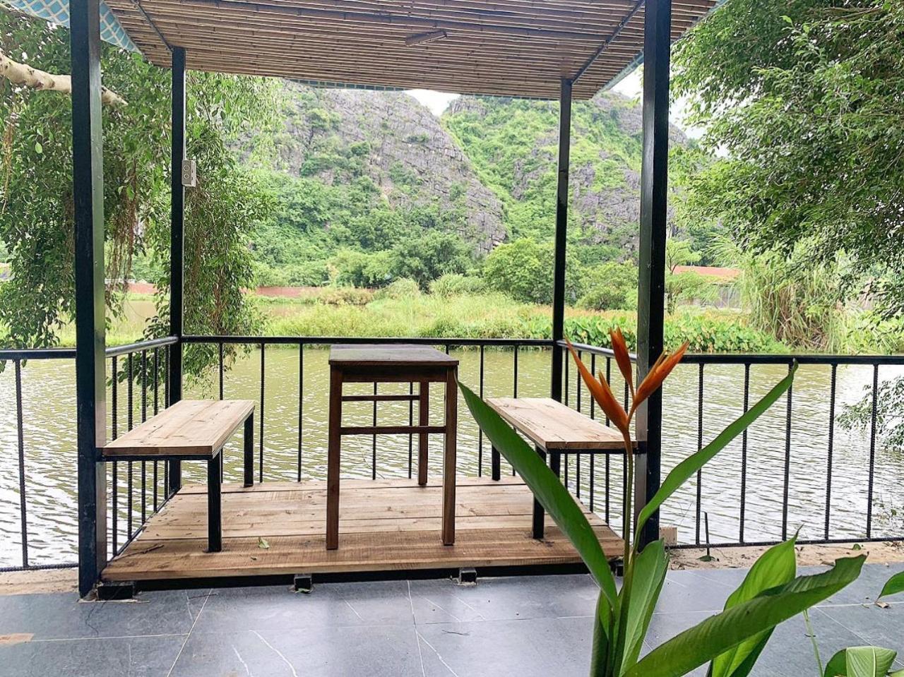 Lake Retreat Νιν Μπιν Εξωτερικό φωτογραφία