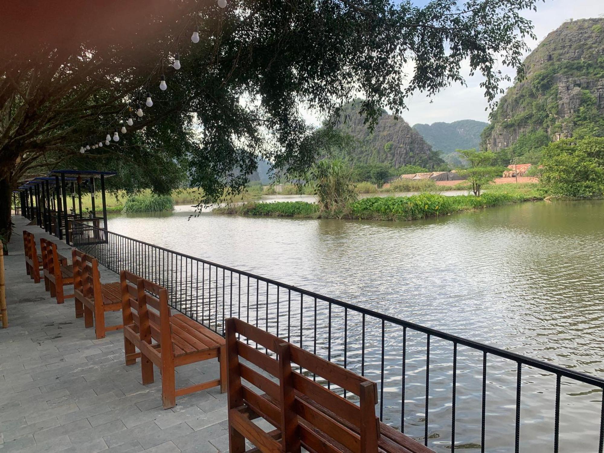 Lake Retreat Νιν Μπιν Εξωτερικό φωτογραφία